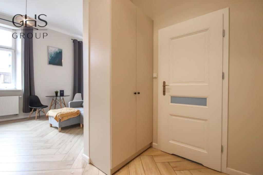 Piekny Apartament W Zabytkowej Kamienicy Krasków Eksteriør bilde