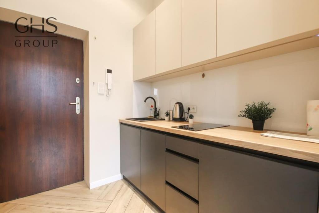 Piekny Apartament W Zabytkowej Kamienicy Krasków Eksteriør bilde